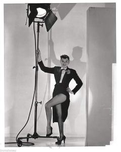 MV5BODMyYjJhZjgtOTlhMy00MzZmLWIxOTYtMGYxZjkwZDc5NjhlXkEyXkFqcGdeQXVyMjU4NzU2OTA@._V1_SY1000_CR0,0,795,1000_AL_